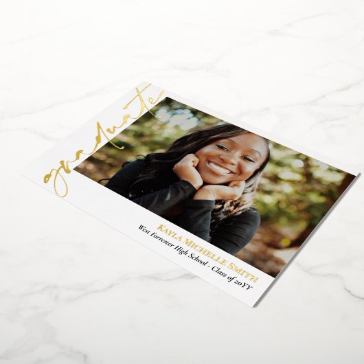 White Gold Calligraphy Photo Afstuderen Folie Uitnodiging (Gedraaid)