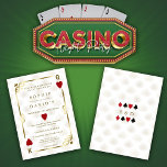 White Gold Gatsby Casino Las Vegas Poker Wedding Kaart<br><div class="desc">Uniek casino Royale en Great Gatsby voor het kaartontwerp. Hij heeft een kunstdecostijl, een Roaring 1920's oude Hollywood gebroken lijst met faux goudfolie Fleur-de-lis, rode harten, Q en K op twee hoeken (het simuleren van speelkaarten), op de gouden witte Kunst Deco patroonachtergrond. Er wordt een speciale formulering gebruikt zoals in...</div>