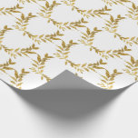 White Gold Leaf Monogram Elegant Chic Wedding Cadeaupapier<br><div class="desc">Prachtig wit met gouden bladglitteraccenten die papier verpakken dat chic en oh zo elegant is. Faux goud. Eenvoudige elegantie op zijn best. Minimalistisch en modern.</div>