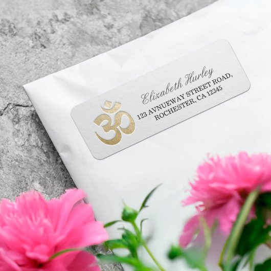 White & Gold OM Symbol Yoga Mediation Instructor Etiket