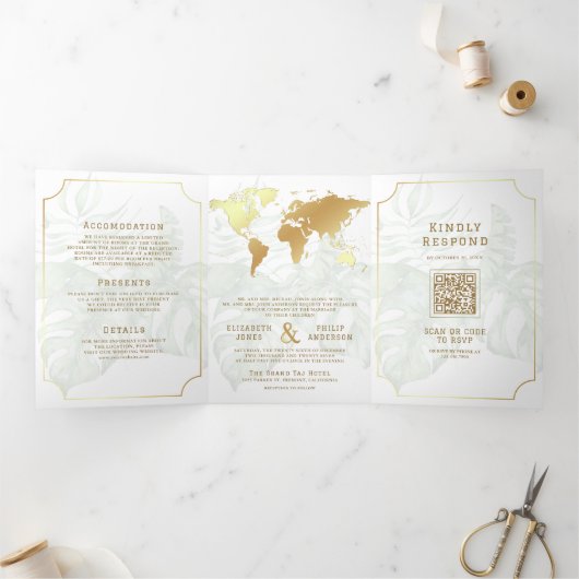 White Gold Tropical Destination World Map Wedding Drieluik Uitnodiging (Binnen)