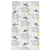 White Graduation Caps with Diplomas Klein Cadeauzakje (Voorkant)