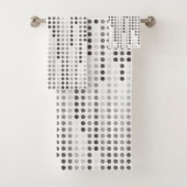 White Gray Black polka dots matrix Bad Handdoek (Insitu)