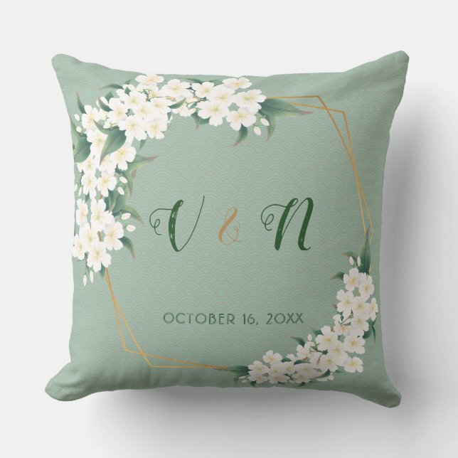 White Green Floral Monogram Wedding Keepslag Kussen (Voorkant)