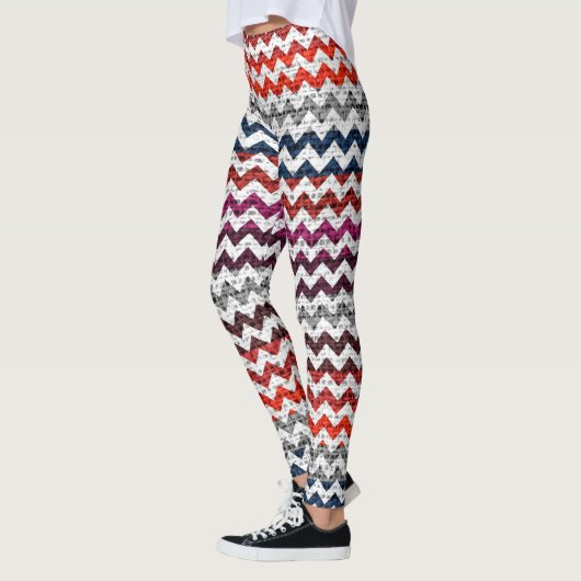 White Grey Red Chevron Pattern Burlap Kijk Leggings (Links)