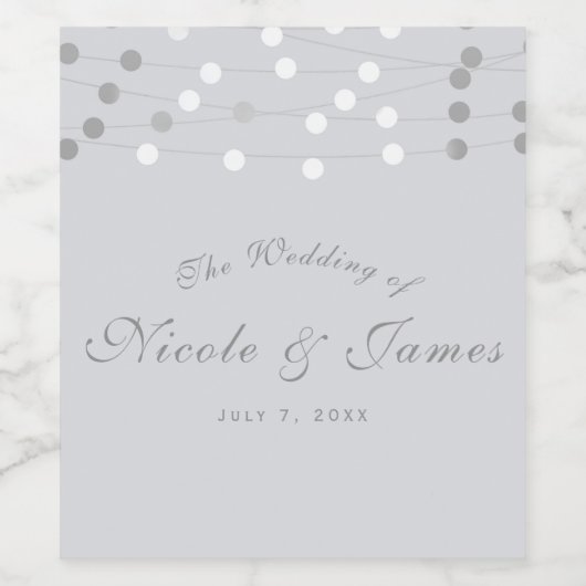 White Grey String Lights Modern Chic Wedding Wine Wijn Etiket (Enkel label)