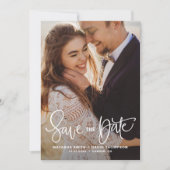 White  hand Lettering Foto opslaan Datum II Save The Date (Voorkant)