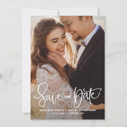 White  hand Lettering Foto opslaan Datum II Save The Date (Voorkant)