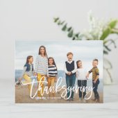 White Happy Thanksgiving Hand Lettering Foto Feestdagenkaart (Staand voorkant)