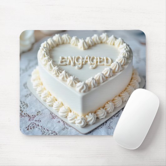 White Heart Cake For Engagement Muismat (Met muis)