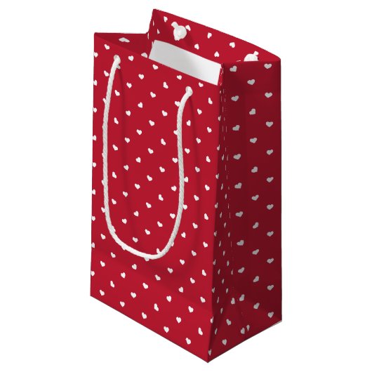 White Hearts on Red Pattern Klein Cadeauzakje (Voorkant Gekanteld)