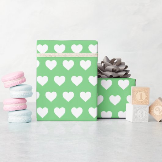  White Hearts Pattern Summer Green Cadeaupapier (Baby Shower)
