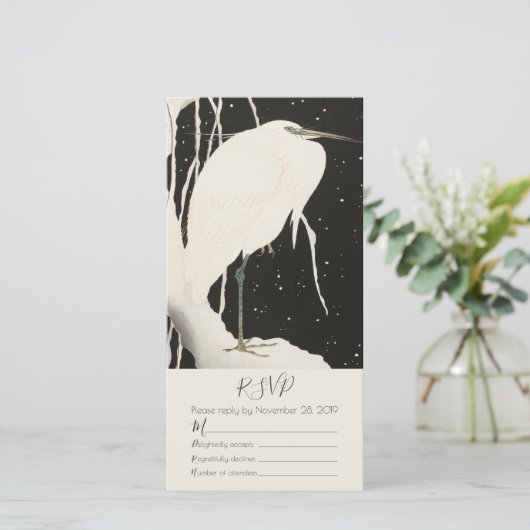 White Heron in Sneeuwbruin Theme RSVP Card (Staand voorkant)