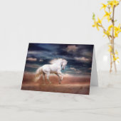 White Horse bij Sunset on Beach Wenskaart Kaart (Gele Bloem)