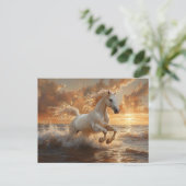 White Horse Galloping Through Ocean Waves Briefkaart (Staand voorkant)