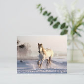 White Horse Galloping Through the Winter Snow Briefkaart (Staand voorkant)