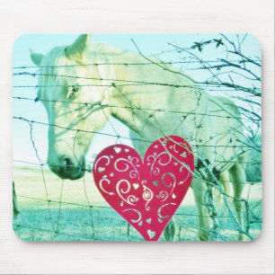 White Horse Red Heart Valentijn Muismat