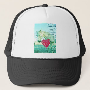 White Horse Red Heart Valentijn Trucker Pet