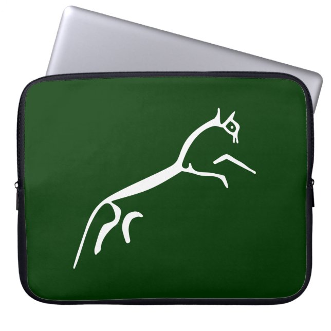 White Horse (Uffington Castle) - Donkergroen Laptop Sleeve (Voorkant)