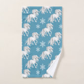 White Horses and Snowflakes Winter Pattern on Blue Bad Handdoek (Handdoek)