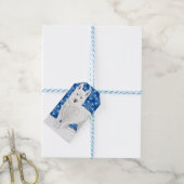 White Husky tegen sneeuwvlokken en donkerblauwe he Cadeaulabel (Met Touw)