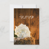 White Hydrangea Barn Wood Country Weddenschap RSVP Kaartje (Voorkant)