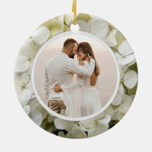 White Hydrangea First kerstfoto Keramisch Ornament (Achterkant)