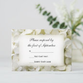 White Hydrangea Floral Wedding RSVP Kaart (Staand voorkant)