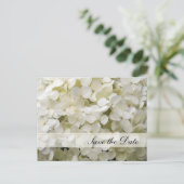 White Hydrangea Flower Wedding Save the Date Aankondigingskaart (Staand voorkant)
