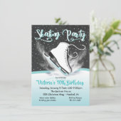 White Ice Skating Birthday Party Sneeuwuitnodiging Kaart (Staand voorkant)