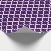 White Ikat quatrefoil over Paarse achtergrond 2 Cadeaupapier (Hoek)