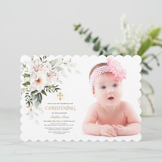 White Imperial Lily Roos Foto Girl Christening Kaart (Staand voorkant)