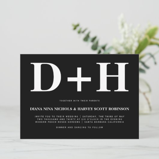 White initialen bold typografie zwarte bruiloft kaart (Staand voorkant)