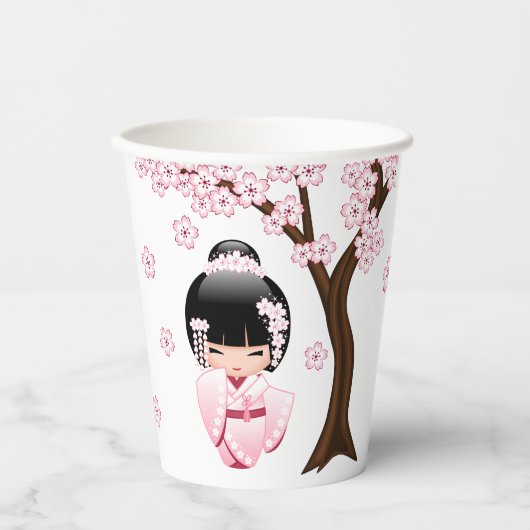 White Kimono Kokeshi Doll - Cute Geisha Girl Papieren Bekers (Voorkant)