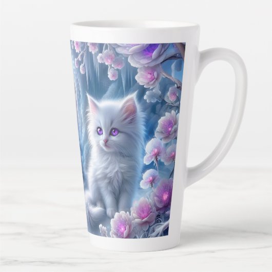 White Kitten beroemd gemaakt door Fantasy Ice King Latte Mok (Rechts)