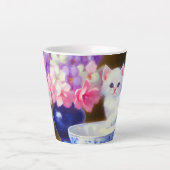 White Kitten met Paars lintje Latte Mok (Voorkant)