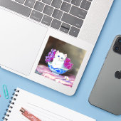  White Kitten met roze bloemen Sticker (Laptop met iPhone)