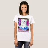  White Kitten met roze bloemen T-shirt (Voorkant volledig)