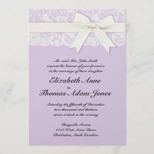 White Lace on Lila Wedding Invitation Kaart