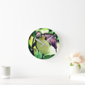 White Lady Slipper Orchid Flower Personalized Ronde Klok (Huis)