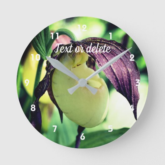 White Lady Slipper Orchid Flower Personalized Ronde Klok (Voorkant)
