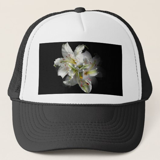 White Lilies Fantasy Trucker Pet (Voorkant)