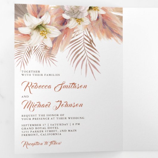White Lily Floral Palm Earthy Pampas Wedding Drieluik Uitnodiging (Binnenzijde eerst)