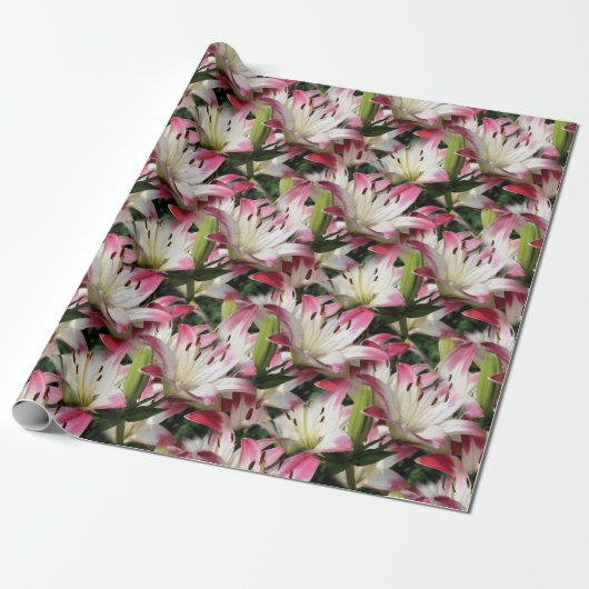White Lily Flower Pattern Natuur Cadeaupapier (Uitgerold)