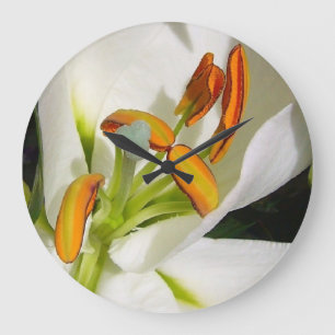 White Lily Wall klok