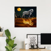 White Lion die de nacht bewaakt Poster (Thuiskantoor)