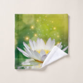 White Lotus Flower Landscape, Zen Bad Handdoek (Wasdoekje)