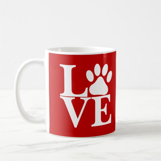 White LOVE Word Dog Paws Pattern op Red Background Koffiemok (Links)