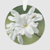 White Magnolia Flower Ornament (voorkant)