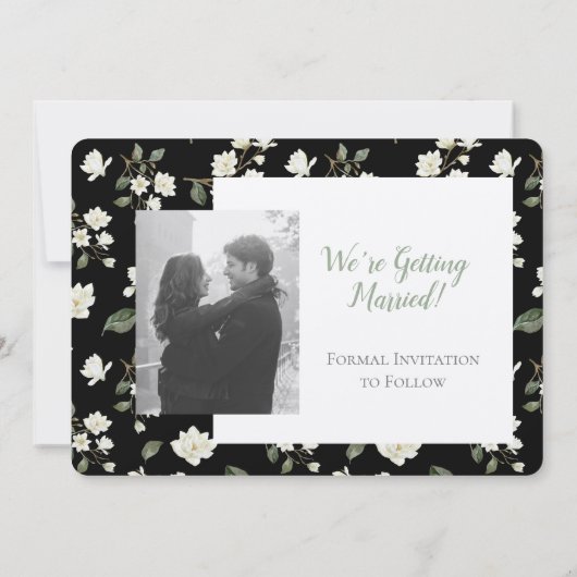 White Magnolia on Black Save the Date w Photo (Achterkant)